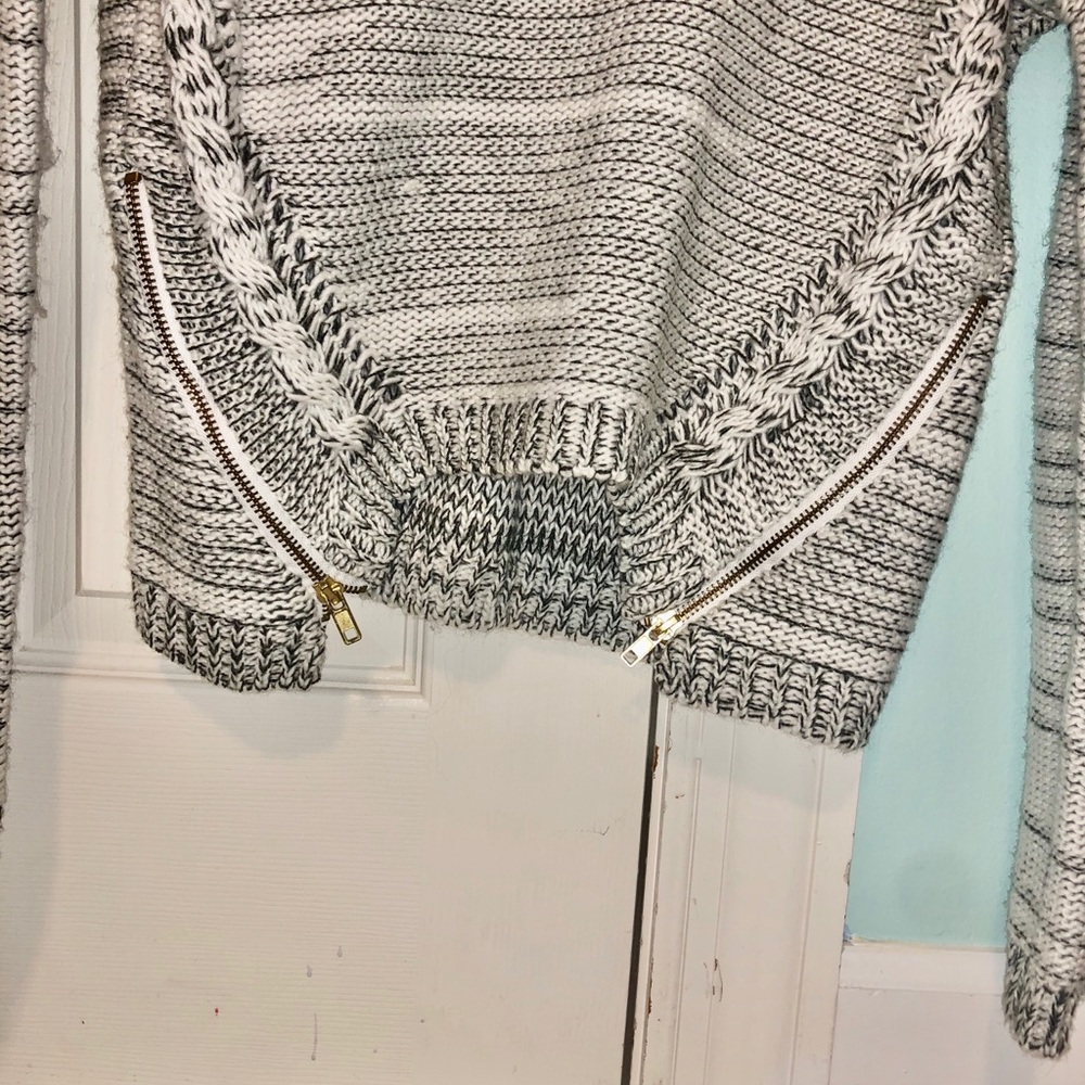 Sweater - Picture 2 of 2